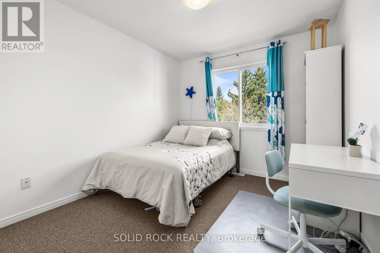 29653238/438-haresfield-court/riverside-southgloucester-glen/ottawa/ontario/K4M0B6_16