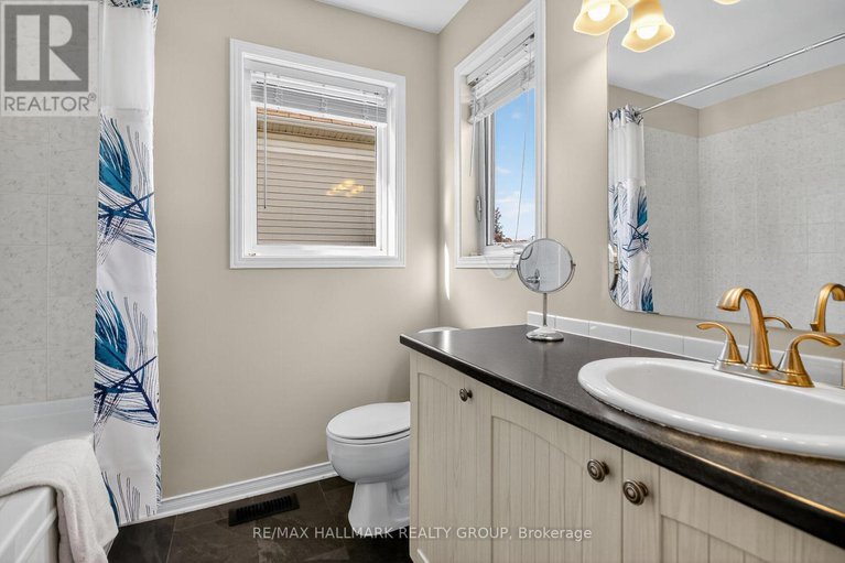 28971338/131-harbour-view-street/strandherd/ottawa/ontario/K2G6Z8_24