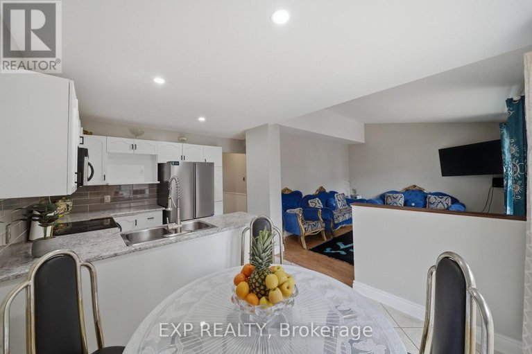 29551480/180-equestrian-drive/bridlewood/ottawa/ontario/K2M2B9_16