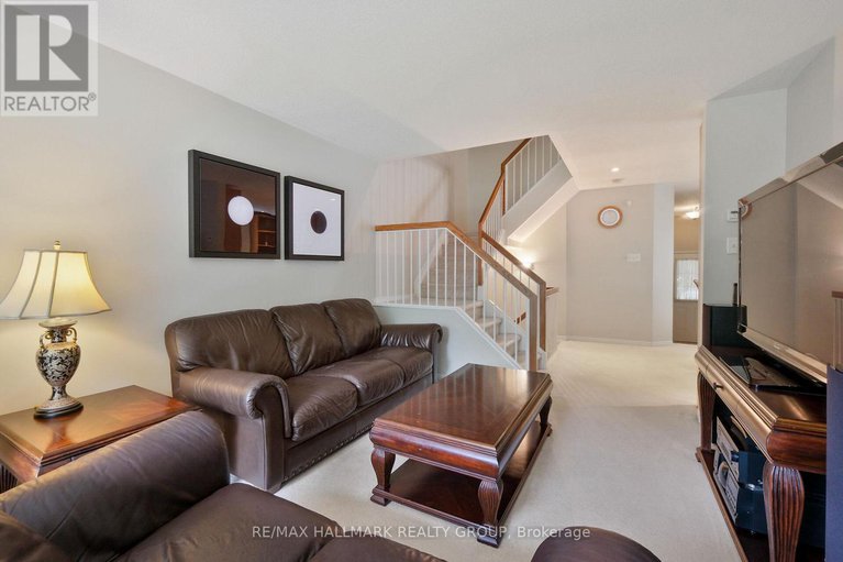 28595258/15-mcpeake-place/morgans-grantsouth-march/ottawa/ontario/K2K3K4_15