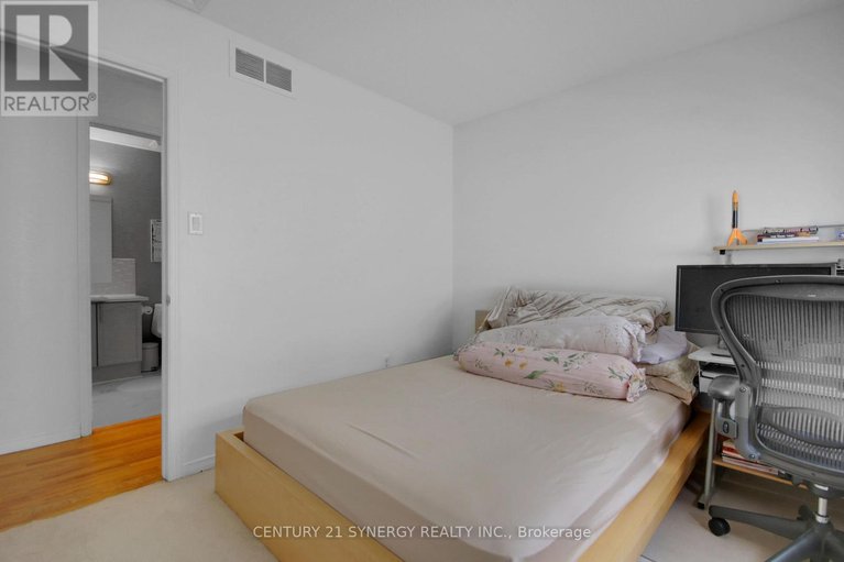 28297097/14-splinter-crescent/fairfield-heights/ottawa/ontario/K2B1B2_31