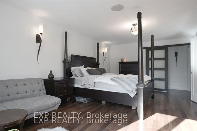 28643712/17-chesswood-court/pineglencountry-place/ottawa/ontario/K2E7E3_20