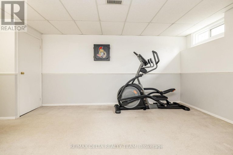 28905384/1540-briarfield-crescent/fallingbrookridgemount/ottawa/ontario/K4A1Z9_20