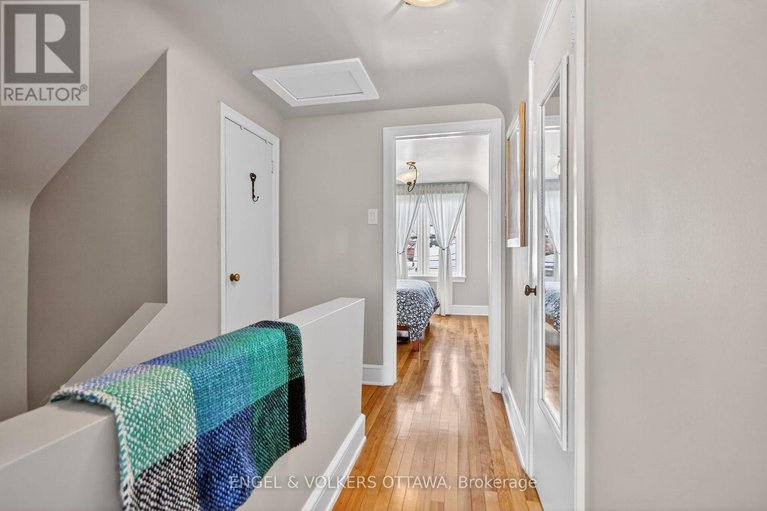 29397615/1235-erie-avenue/ridgemont/ottawa/ontario/K1V6G5_23