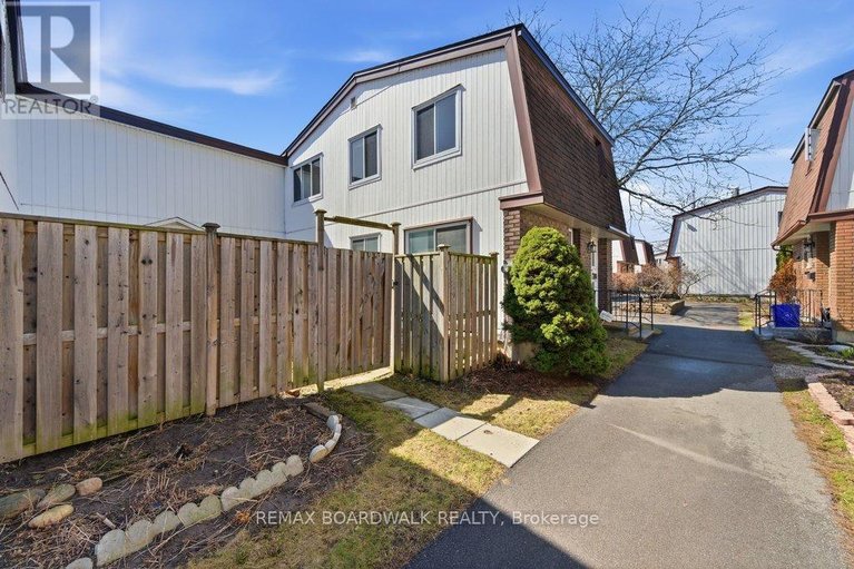 29640034/47-2210-loyola-avenue/beaconwood/ottawa/ontario/K1J8H5_33