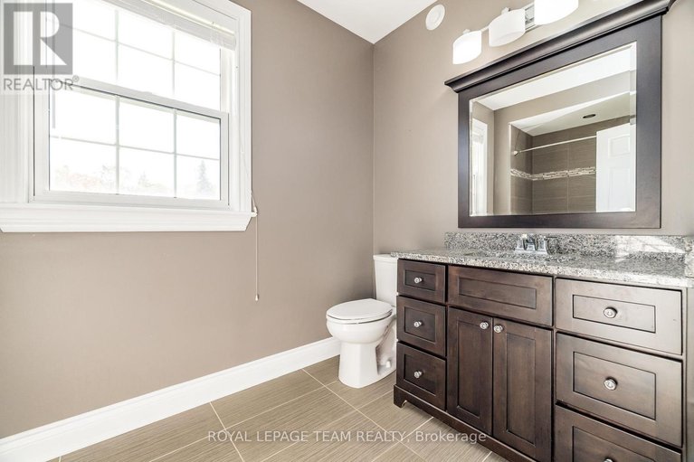 28939850/38-marchvale-drive/rural-kanata-central/ottawa/ontario/K2W1C2_34