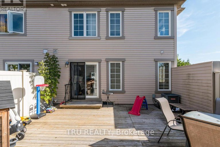 29052301/2757-grand-canal-street/half-moon-bay/ottawa/ontario/K2J0S7_33