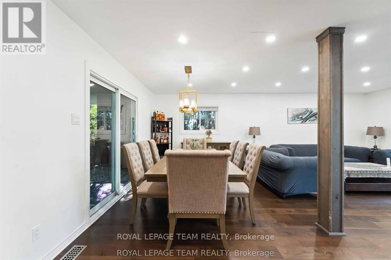 29394022/2353-georgina-drive/whitehaven/ottawa/ontario/K2B7M6_5