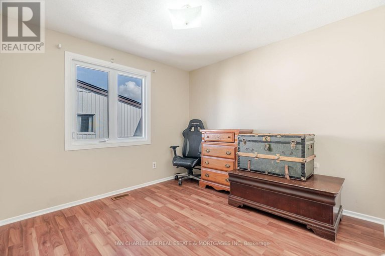 28837595/31-837-eastvale-drive/beaconwood/ottawa/ontario/K1J7T5_11
