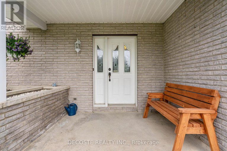 28437617/20351-pineview-crescent/south-glengarry-lancaster-twp/south-glengarry/ontario/K0C1A0_4
