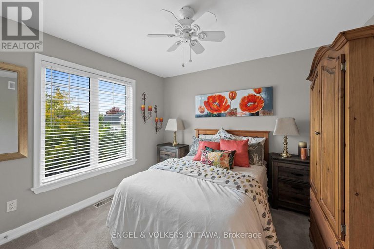 28926849/511-erinwoods-circle/stonebridge/ottawa/ontario/K2J5M5_24