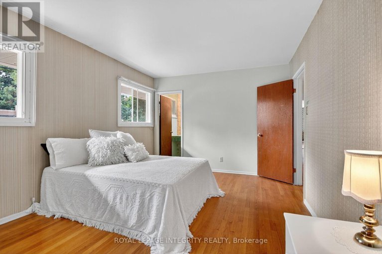 29006846/2106-dunelm-street/elmvale-acresurbandale/ottawa/ontario/K1G2S3_25