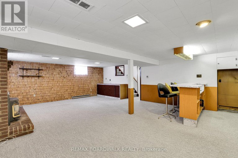 29432299/116-old-colony-road/glencairnhazeldean/ottawa/ontario/K2L1M2_4