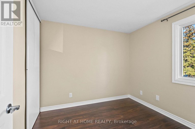 28881913/235-thistledown-court/pheasant-run/ottawa/ontario/K2J1N1_26