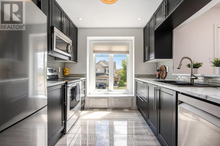 28782242/2427-nutgrove-avenue/half-moon-bay/ottawa/ontario/K2J0X4_16