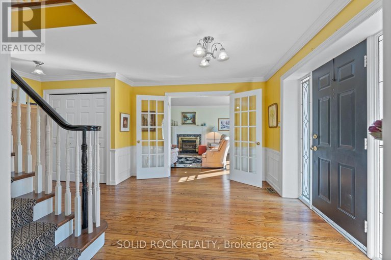 28931406/5569-whitewood-avenue/manotick-village-manotick-estates/ottawa/ontario/K4M1E1_5