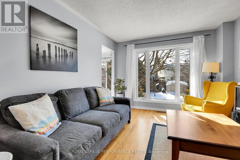 29392513/710-hancock-crescent/fallingbrookridgemount/ottawa/ontario/K4A3M9_13