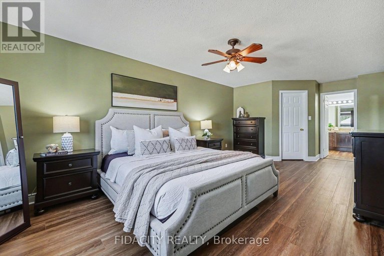 29601671/21-west-ridge-drive/stittsville-central/ottawa/ontario/K2S1S4_23