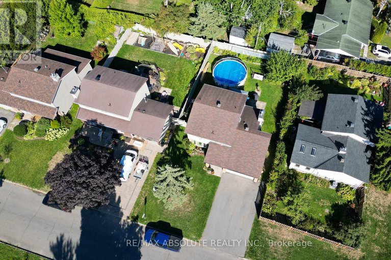 28869002/198-hoylake-crescent/bilberry-creekqueenswood-heights/ottawa/ontario/K1E2M8_5
