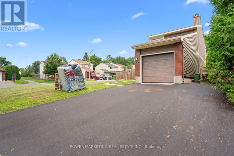28583636/1631-saxony-crescent/pineview/ottawa/ontario/K1B5K8_2