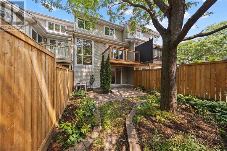 28806487/18-maxton-private/beacon-hill-south/ottawa/ontario/K1J1J2_30