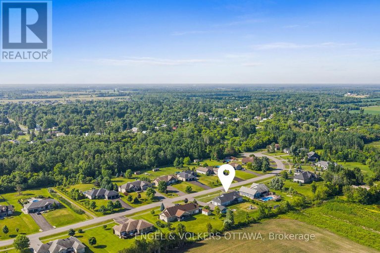 28348542/5567-lombardy-drive/osgoode/ottawa/ontario/K0A2W0_46