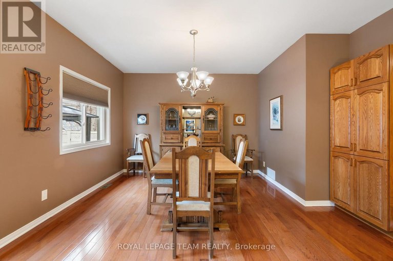 29559715/2180-valin-street/springridgeeast-village/ottawa/ontario/K4A5A9_18