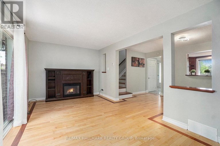 28410250/54-corley-private/heron-gateindustrial-park/ottawa/ontario/K1V8T7_10