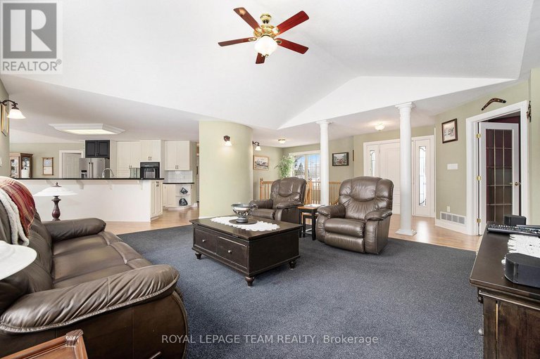 28599636/2124-cty-rd-18-road-s/north-grenville-twp-kemptville-south/north-grenville/ontario/K0G1J0_8