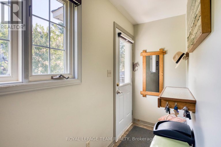 28847636/2828-con10-n/pakenham/mississippi-mills/ontario/K0A2X0_7