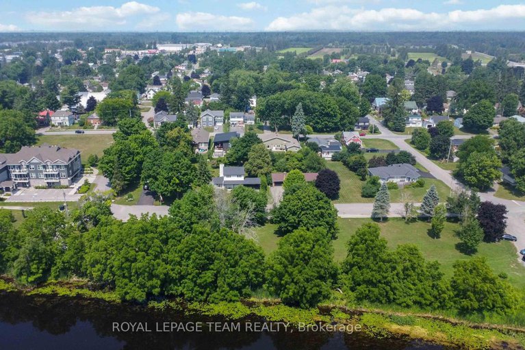 28614426/207-curry-street/kemptville/north-grenville/ontario/K0G1J0_35