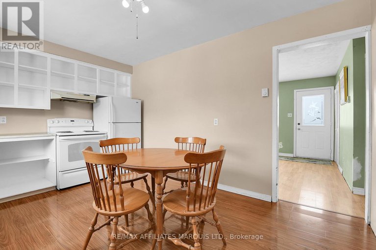 29197091/418-dominion-street/alexandria/north-glengarry/ontario/K0C1A0_9