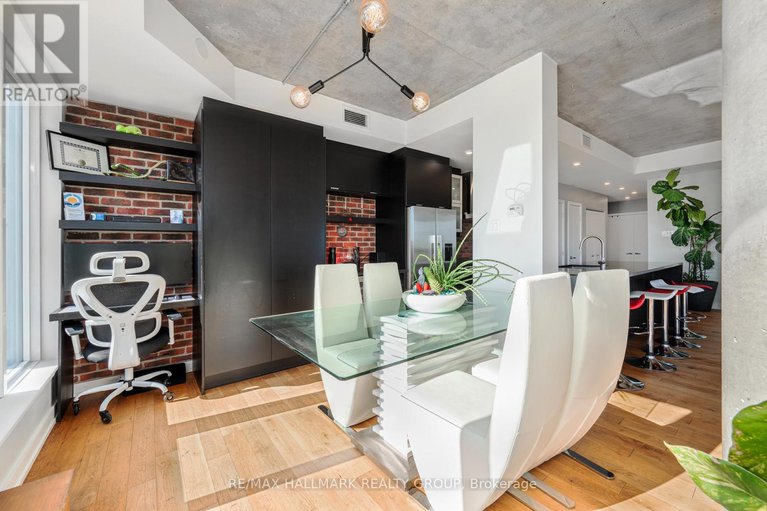 29230903/2701-195-besserer-street/sandy-hill/ottawa/ontario/K1N0B6_19