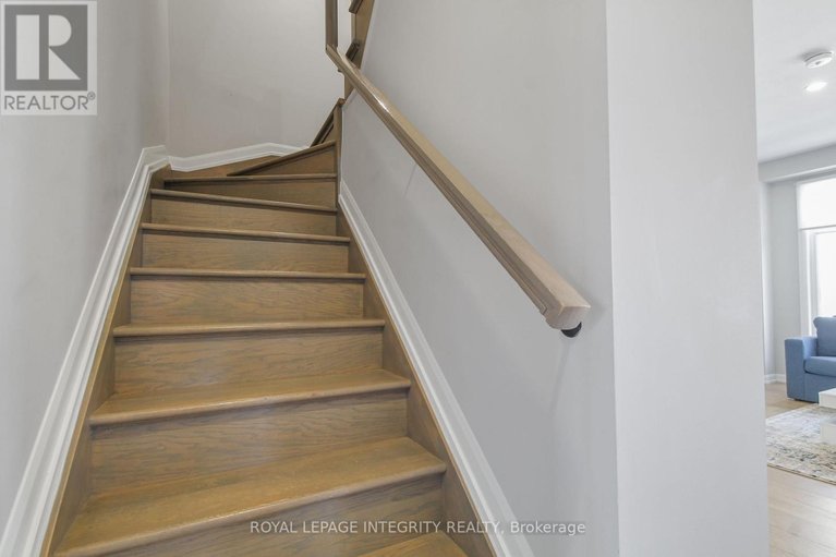 29648108/2722-draper-avenue/redwood-park/ottawa/ontario/K2H0C4_23