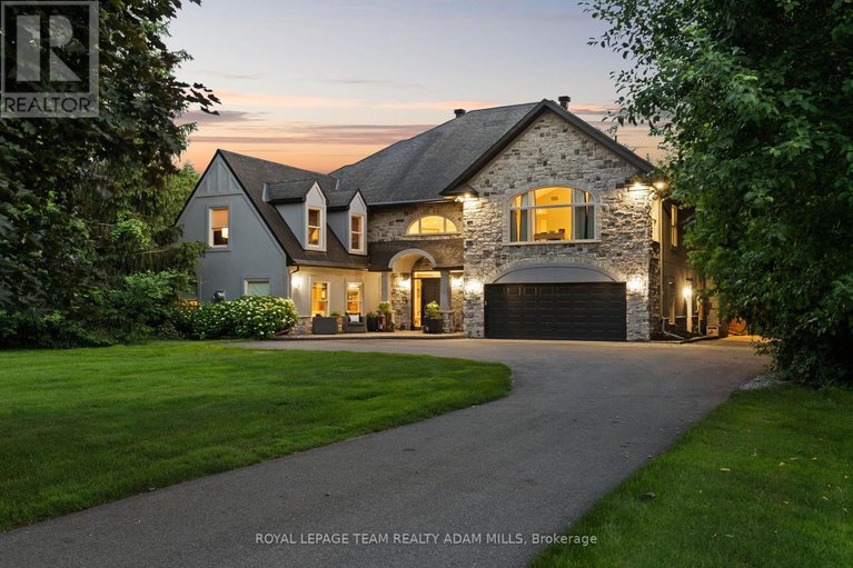 28557941/2330-summerside-drive/manotick-east-to-manotick-station/ottawa/ontario/K4M1B4_1