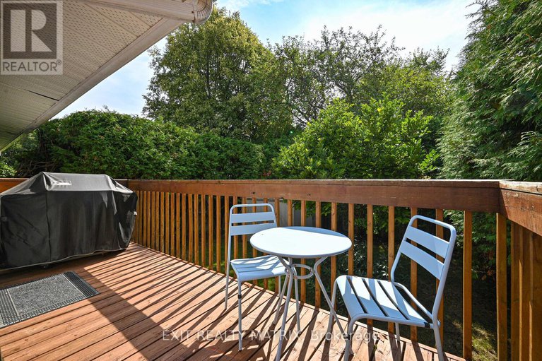 28875477/90-chesterton-drive/borden-farmstewart-farmcarleton-heightsparkwood-hills/ottawa/ontario/K2E5T6_27