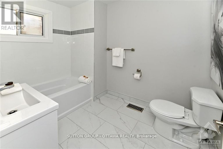 28362036/2675-marie-street/britannia/ottawa/ontario/K2B7E3_24