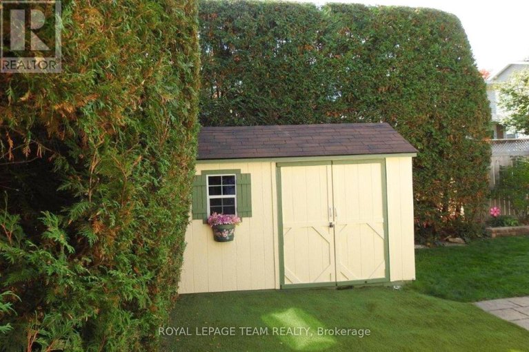 29494254/11-speers-crescent/bridlewood/ottawa/ontario/K2M1W1_43