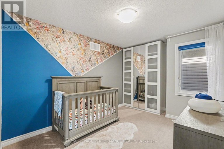 29669159/504-yellow-birch-street/mer-bleuebradley-estatesanderson-park/ottawa/ontario/K1W0J3_25