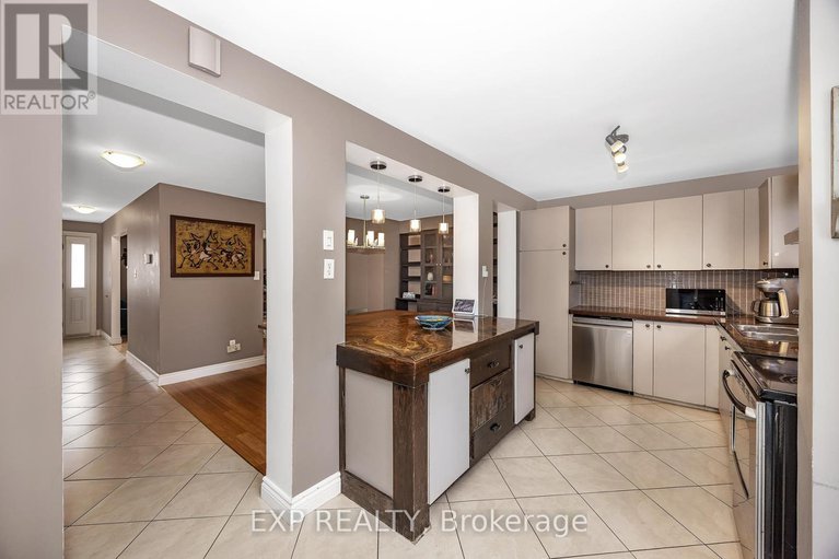 28642296/47-2300-ogilvie-road/beaconwood/ottawa/ontario/K1J7X8_13