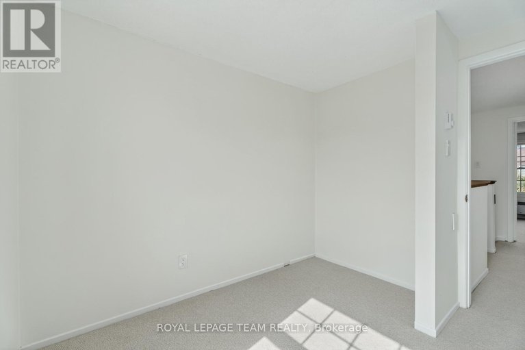 29306752/9-moorside-private/carleton-heights/ottawa/ontario/K2C3P4_27