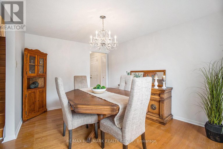 28796892/618-la-verendrye-drive/beacon-hill-north/ottawa/ontario/K1J7C4_8