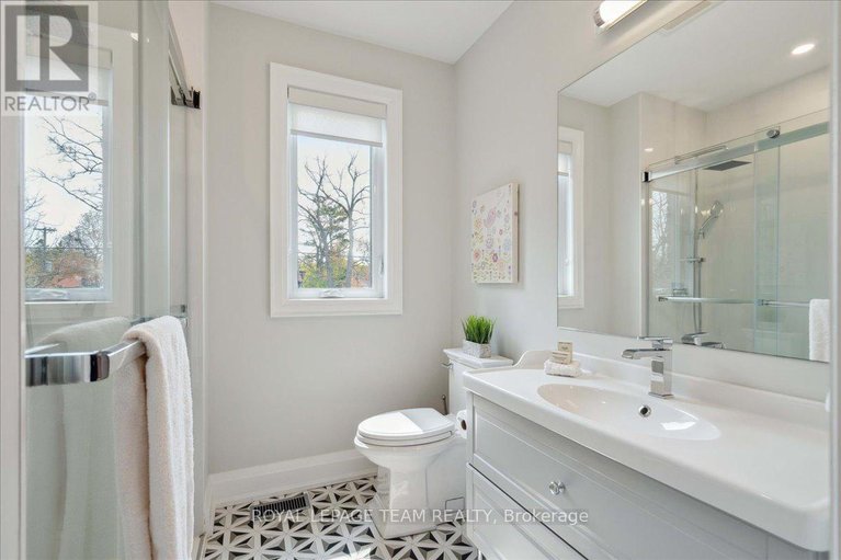28831579/506-piccadilly-avenue/ottawa-west/ottawa/ontario/K1Y0H8_36