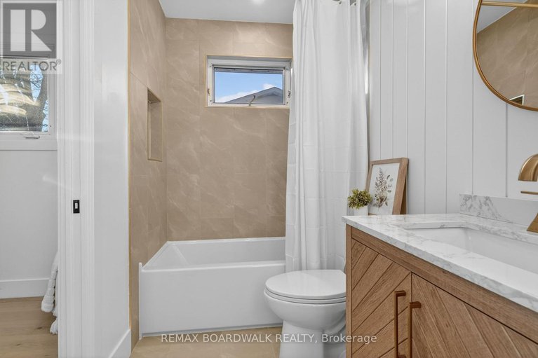 29437074/38-courtney-road-w/glencairnhazeldean/ottawa/ontario/K2L1L8_19