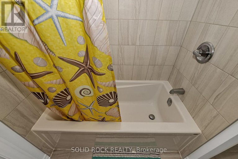 28814224/149-minikan-street/blossom-parkkemp-parkfindlay-creek/ottawa/ontario/K1X0E5_24