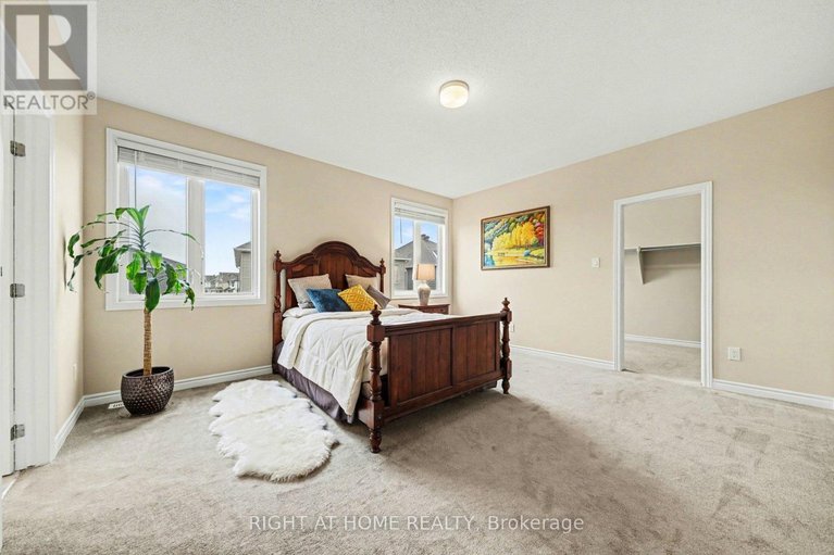 29592911/1089-apolune-street/half-moon-bay/ottawa/ontario/K2J6N8_23