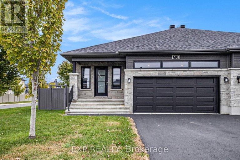 28752697/701-azure-street/russell-twp/russell/ontario/K4R0E5_1