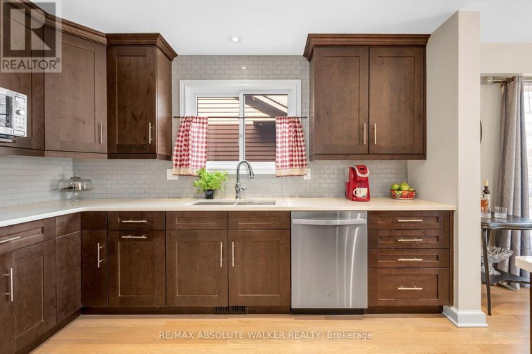 29601665/21-pattermead-crescent/hunt-clubwestern-community/ottawa/ontario/K1V0A1_9