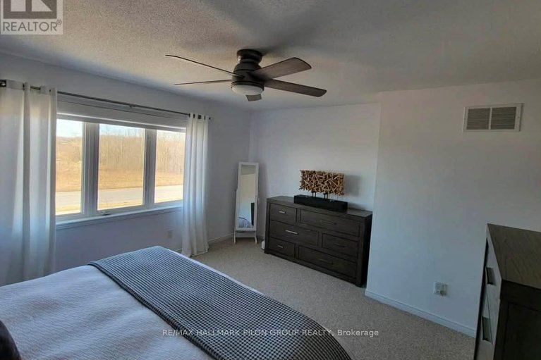 29585358/38-riddell-street/carleton-place/carleton-place/ontario/K7C0J4_9