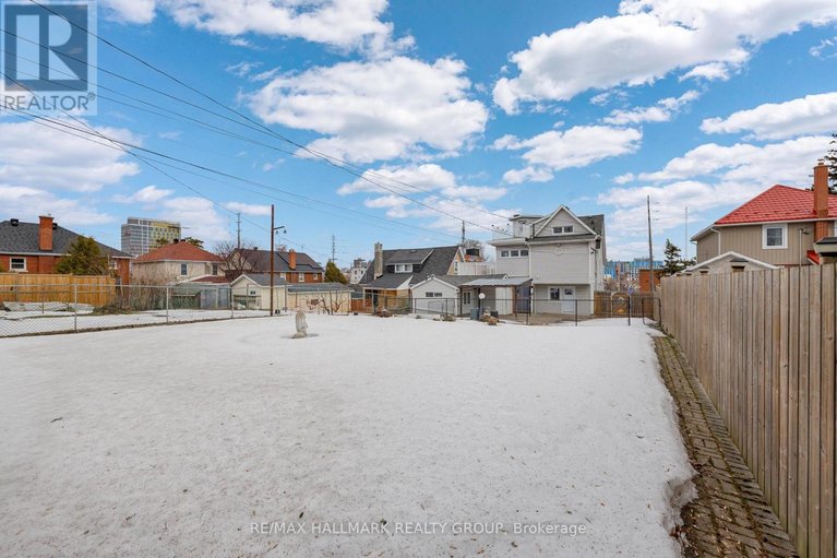 29461993/162-loretta-avenue-n/hintonburg/ottawa/ontario/K1Y2J8_34